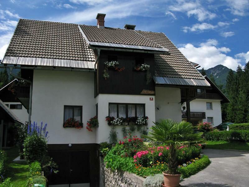 Apartment Ticar Бохинь Экстерьер фото